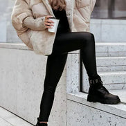 Inga Mantel – Winterjacke mit Kapuze und leichter Isolierung