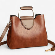 Selvara Handtasche aus Leder mit verstellbaren Trägern und geräumigem Innenfach