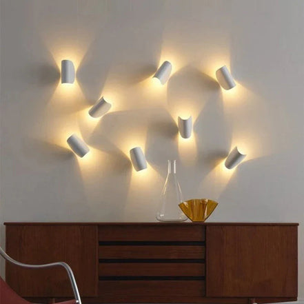 LumiGlow LED-Wandleuchte mit Farbwechsel und modernem Design