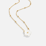 Floravelle Damen Halskette mit floralem Anhänger und Perlendetail