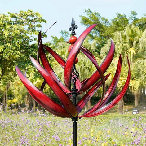 Gartenspinne aus Metall mit windgetriebener Rotation