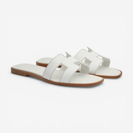 Lunessa Damen Sandalen mit Flacher Sohle und Rutschhemmender Laufsohle