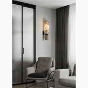 Elegante Marmor-Wandleuchte mit Kupferdetails – Aurevia