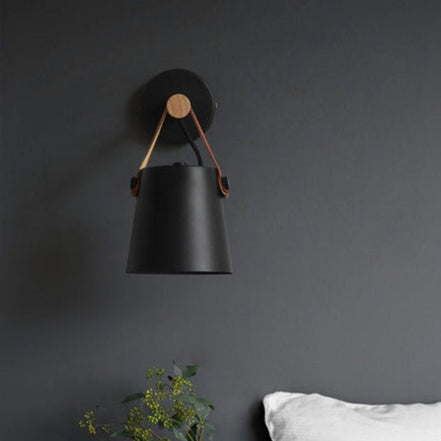 Valmera Hängende LED Wandleuchte aus Holz und Metall für Innenräume