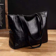 Ravello Schultertasche Damen aus Leder mit großem Hauptfach und breiten Trägern