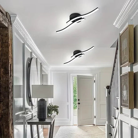 Formira Deckenleuchte mit LED-Beleuchtung und geschwungenem Design