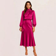 Seravelle Kleid – Damen Kleid mit Stehkragen, langen Ärmeln und Wickeloptik aus Satin