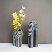 Strivaro Vase aus Resin mit Streifenmuster für Tischdekoration