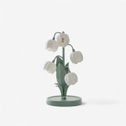 OrchiLume – Tischleuchte mit dekorativem Orchideenmuster