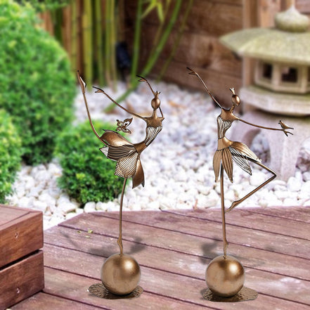 Charmantes Tanzendes Gartenmädchen – Magische Eleganz Für Ihren Außenbereich 8