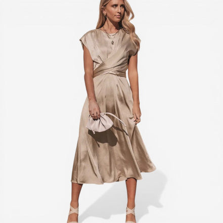 Almira Kleid – Damen ärmelloses Kleid mit Rundhals, Wickeloptik und lockerem Schnitt