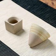 Handgefertigte Kegelförmige Espressotasse – Elegantes Japanisches Design für Genuss 7