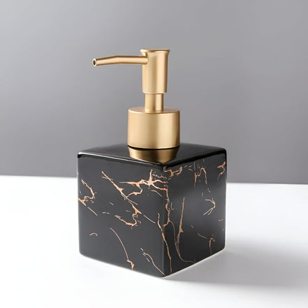 Marmor Seifenspender Mattgold – Elegante Badezimmerakzentuierung 4