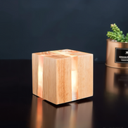 QuadCrackle Wandleuchte Holz – Künstlerisches Lichtspiel für Ihr Zuhause 4