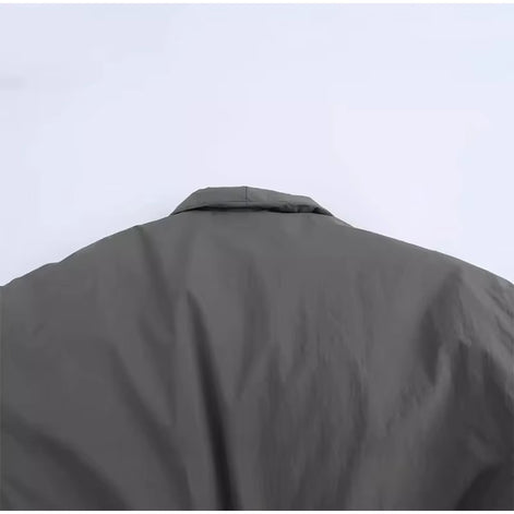 Damen Steppjacke mit V-Ausschnitt, Schnürverschluss und Taschen – Liora