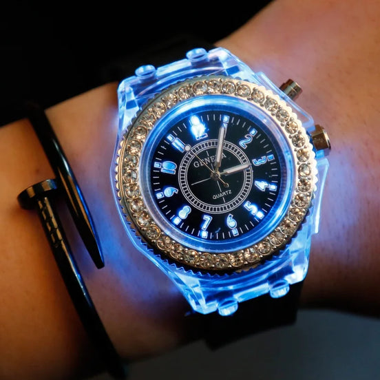 GlowSpark LED Watch – Armbanduhr mit Lichtfunktion und Silikonarmband