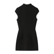 Élodine Damen Minikleid mit Kontrastdetails und Cut-out Design