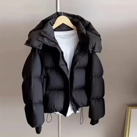 Damen Winterjacke mit Kapuze und Reißverschluss – Calyra