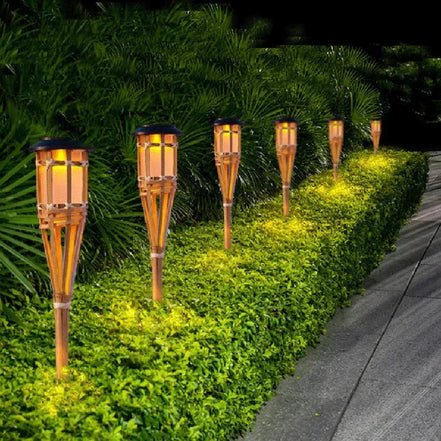 Solar-Gartenfackeln mit Flammenlichteffekt im 5er-Set für den Außenbereich