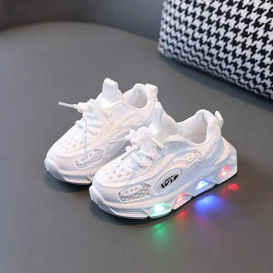 NovaGlow Kinder LED Sneakers mit Schnürverschluss
