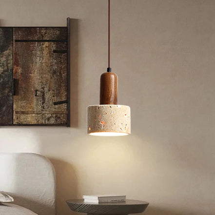 Stonevera Pendelleuchte mit warmen Farbtönen und elegantem Design