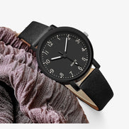 Elorisse Damen Armbanduhr mit minimalistischem Zifferblatt und verstellbarem Armband