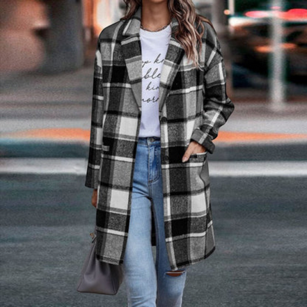 Damen Jacke mit Umlegekragen und Knopfleiste – Veloura