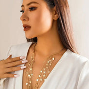 Étoile Damen Halskette mit Perlendetails und Anhänger im Quastendesign