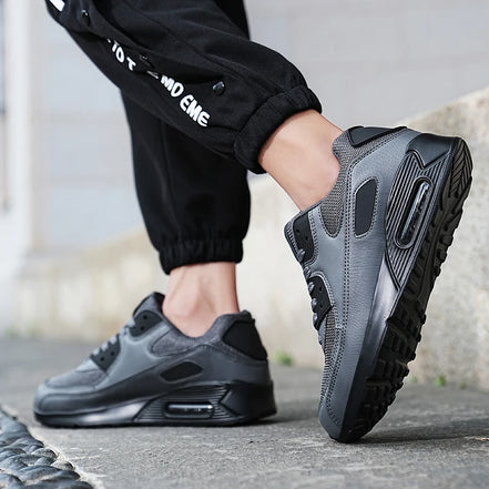 Navento Unisex Sneaker mit Schnürung und profilierter Gummisohle