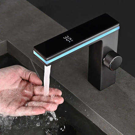 HydraLume One – LED-Waschtischarmatur mit Wasserfluss-Anzeige
