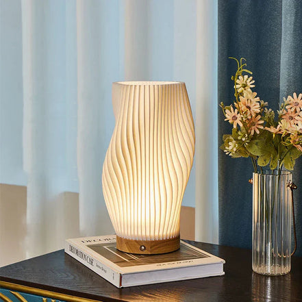 Schicke Spiral-Nachtlichtlampe Gestreifter Schirm – Elegantes Warmes Licht für Modernen Stil 6