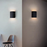 Armoza LED-Wandleuchte aus Harz