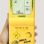 Retro Handheld Spielkonsole mit Puzzle-Spielen