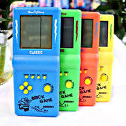 Retro Handheld Spielkonsole mit Puzzle-Spielen