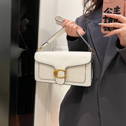 Calviera Schultertasche Damen Quadratische Handtasche mit Schulterriemen