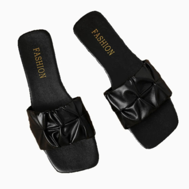 Damen-Sandalen mit Faltenoptik und flacher Sohle – Velmora