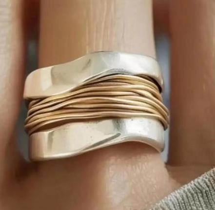 Twynora Damenring mit zweifarbigem Spiraldesign
